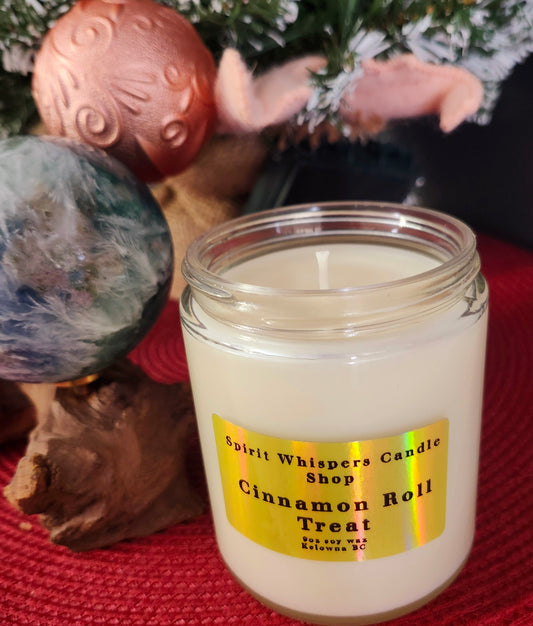 Cinnamon Roll Treat Candle 9oz